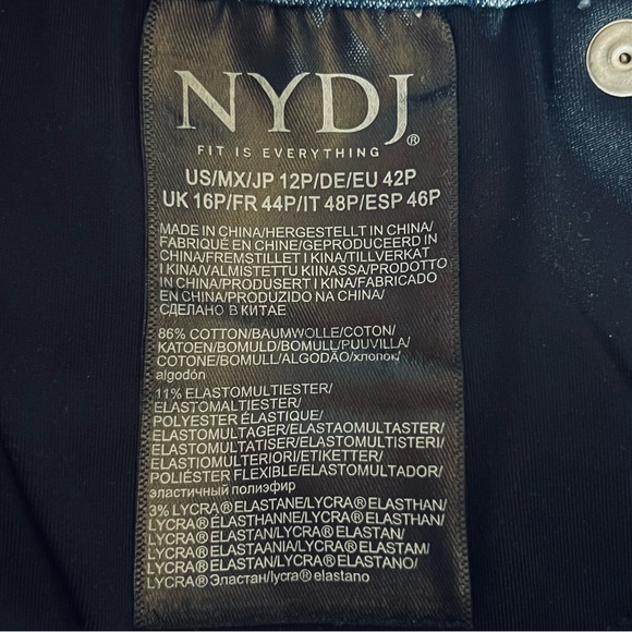 NWT! NYDJ Curves360 / Curve Shaper Marilyn Straight Jeans • “Heavenly”, Size 12P - Picture 6 of 16